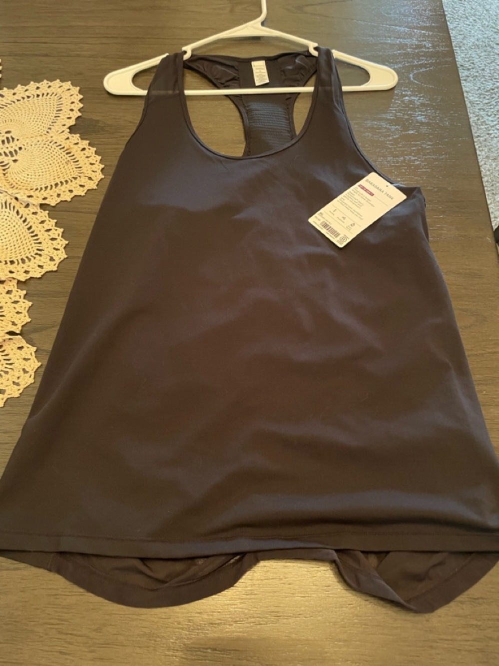 Athleta Bakasana tank top in black NWT